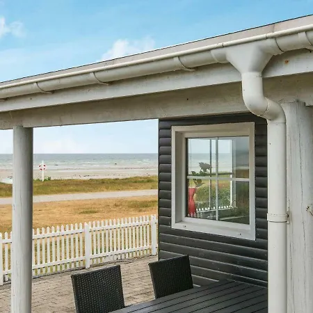 Two-bedroom Holiday In Allingabro 4 Holiday home Hevring
