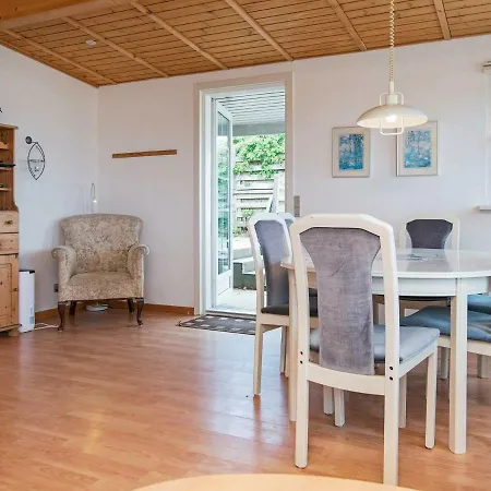 Two-bedroom Holiday In Allingabro 4 Holiday home