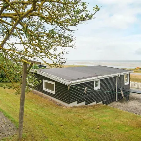 Two-bedroom Holiday In Allingabro 4 *